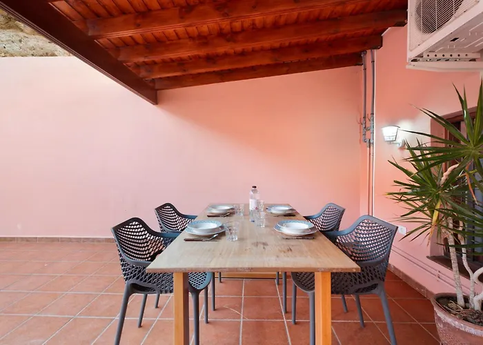 Paula By Paramount Holidays *